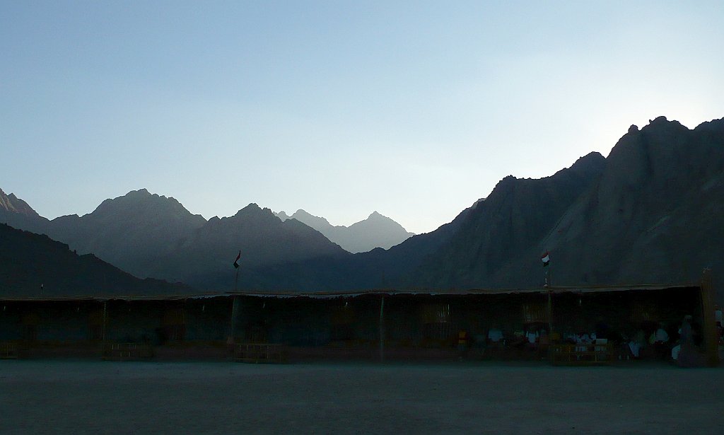 P1070876_cr.jpg