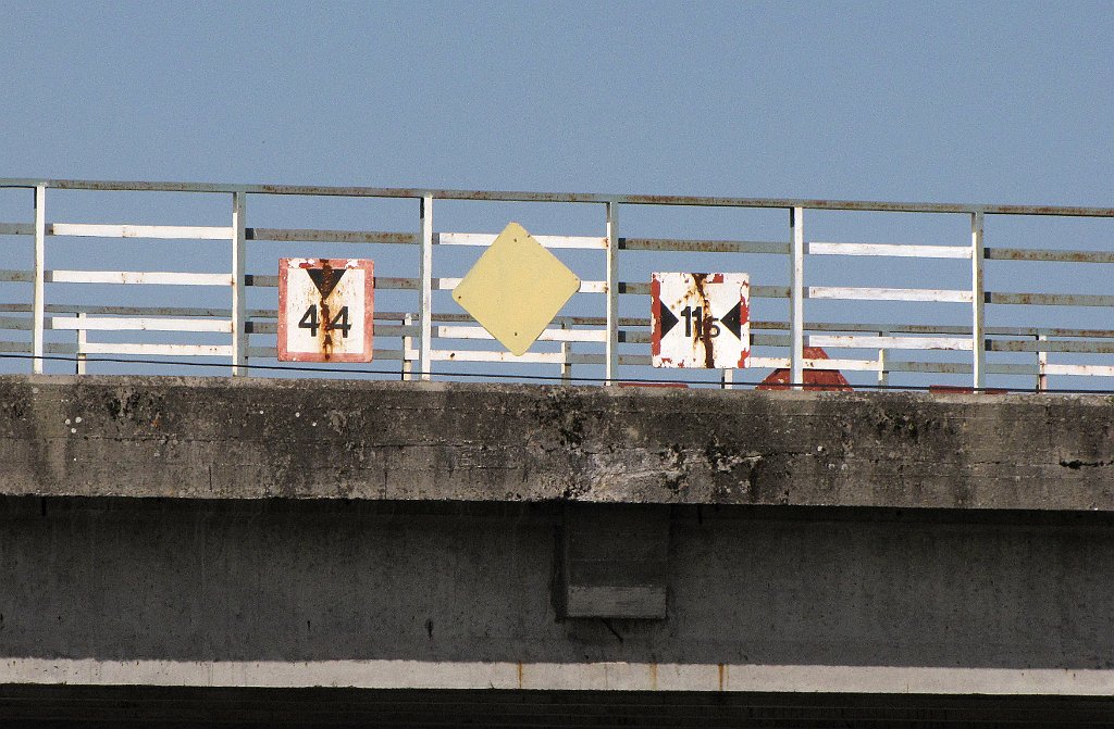 2012-07-02_10-22-23_IMG_x26826_cr.jpg -                                