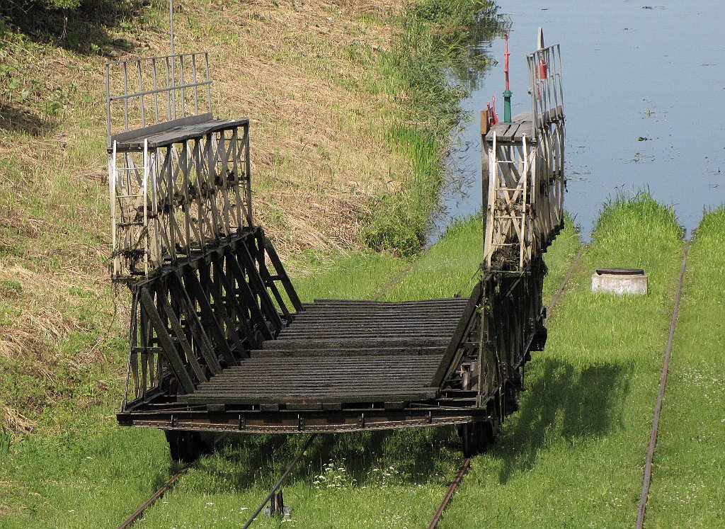 2012-07-02_10-55-02_IMG_x26867_cr.jpg -                                