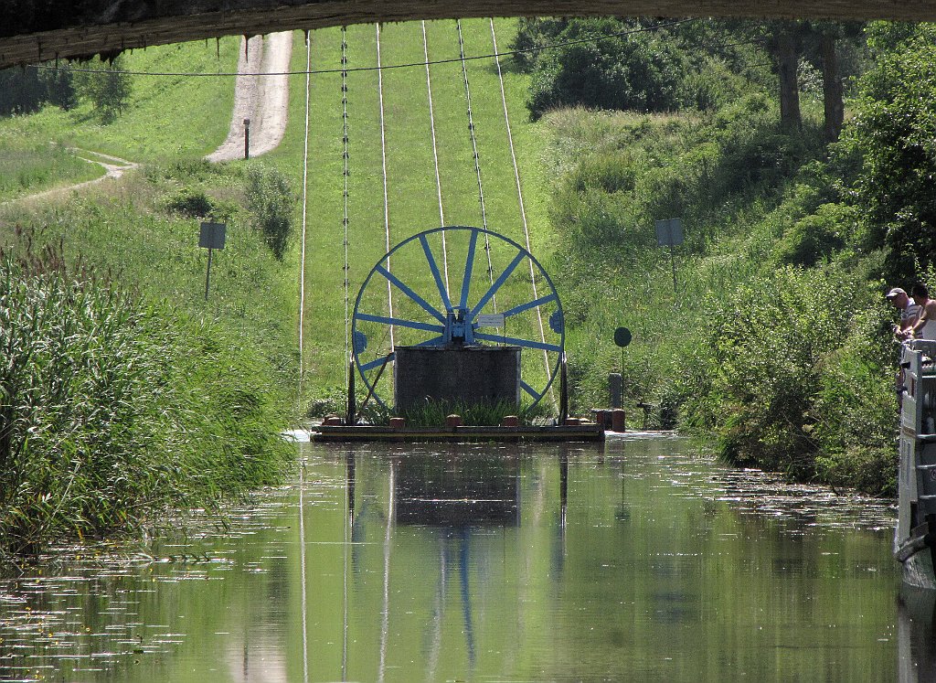 2012-07-02_11-10-56_IMG_x26922_cr.jpg -                                