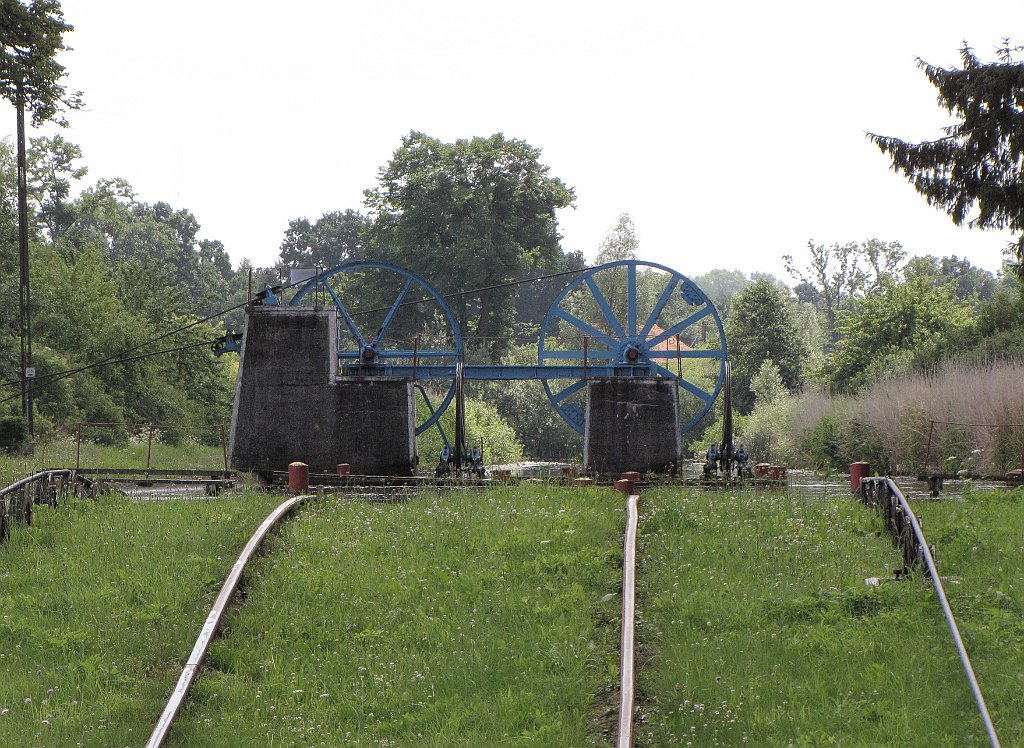 2012-07-02_11-28-41_IMG_x26955_cr.jpg -                                