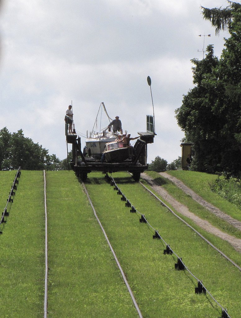 2012-07-02_11-54-17_IMG_x26975_cr.jpg -                                