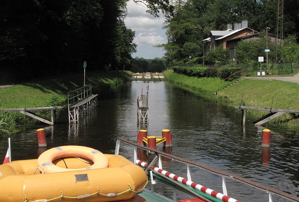 2012-07-02_13-21-06_IMG_x27047_cr.jpg -                                