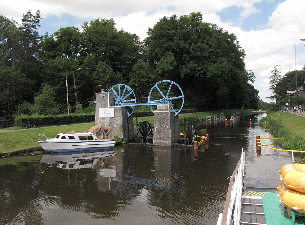 2012-07-02_13-22-04_IMG_x27053_cr.jpg -                                