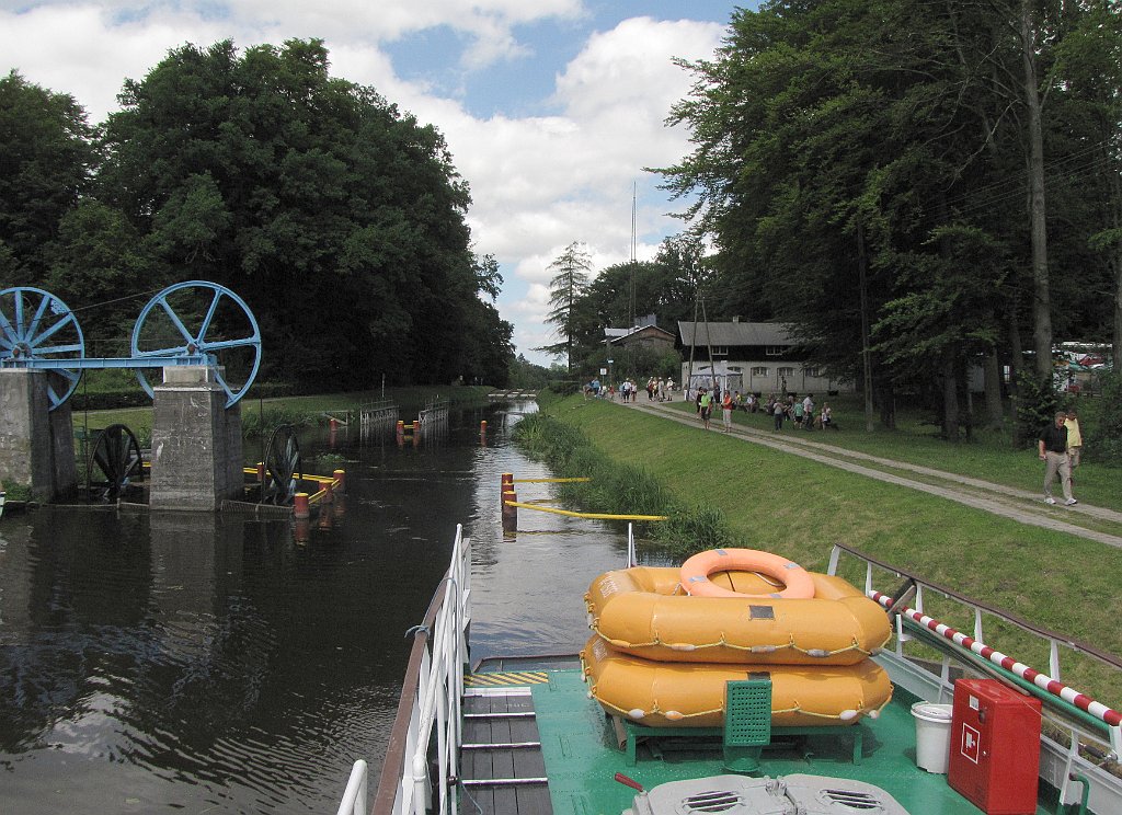 2012-07-02_13-22-09_IMG_x27055_cr.jpg -                                