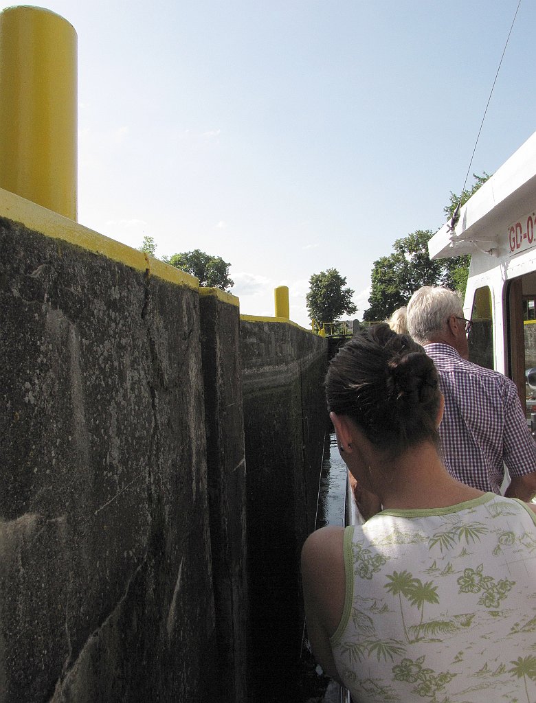 2012-07-02_16-33-27_IMG_x27126_cr.jpg -                                