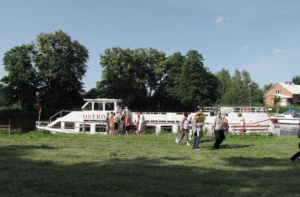 2012-07-02_16-45-21_IMG_x27144_cr.jpg -                                