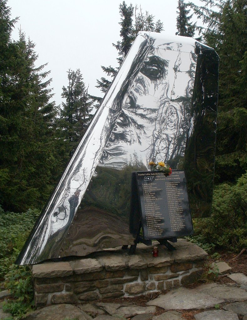 IMG_x29814_X44_P08150259_cr.jpg - OLYMPUS DIGITAL CAMERA         