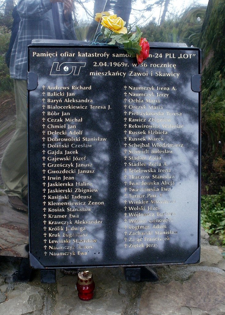 IMG_x29814_X44_P08150262_cr.jpg - OLYMPUS DIGITAL CAMERA         